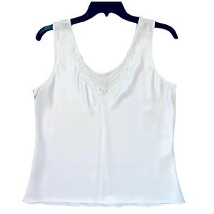 Sears Vintage 1980’s Meant To Be Seen Womens Size 34 White Lace V Neck Camisole